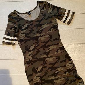 Camouflage t-shirt dress